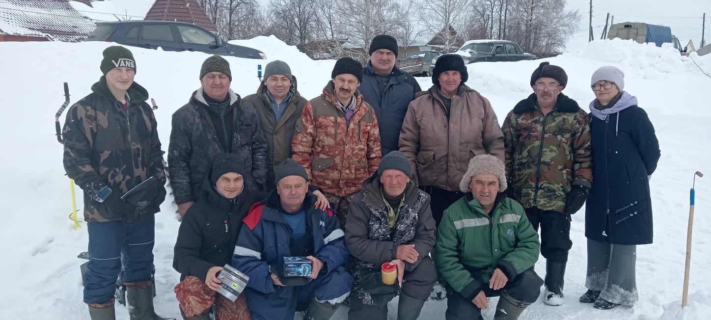 Соревнования по подледному лову организовали в Староирюкском сельском поселении.