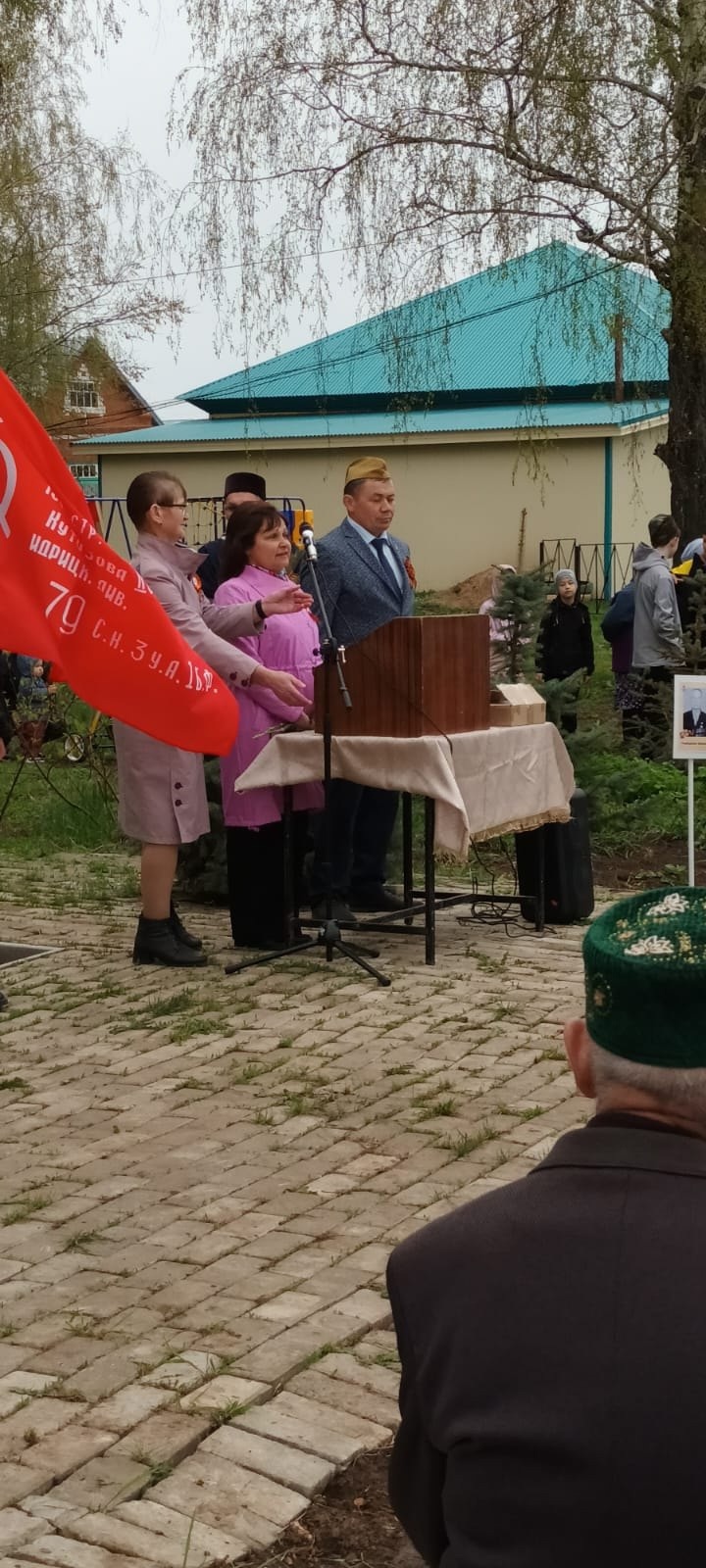 8 мая в с. Старый Ирюк прошёл торжественный митинг, посвящённый 80-летию Победы в Великой Отечественной войне.