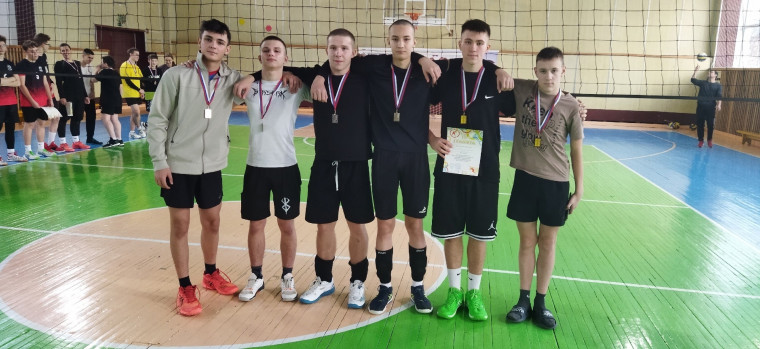 🎉 Команда юношей МКОУ ДО ДЮСШ г. Малмыжа под руководством тренера-преподавателя М. Б. Гуляева заняла 2 место 🥈на открытом первенстве по волейболу в п. Красная Поляна. 🎉 Команда юношей МКОУ ДО ДЮСШ г. Малмыжа под руководством тренера-преподавателя М. Б. Гуляева заняла 2 место 🥈на открытом первенстве по волейболу в п. Красная Поляна.