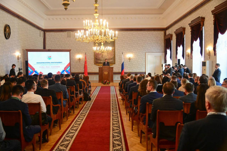 Кировская делегация приняла участие в открытии VIII Форума Ассоциации вузов «Волга-Янцзы». Кировская делегация приняла участие в открытии VIII Форума Ассоциации вузов «Волга-Янцзы».