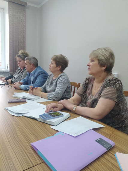 Совещание с руководителями образовательных организаций состоялось в администрации Малмыжского района в формате видеоконференцсвязи. Совещание с руководителями образовательных организаций состоялось в администрации Малмыжского района в формате видеоконференцсвязи.